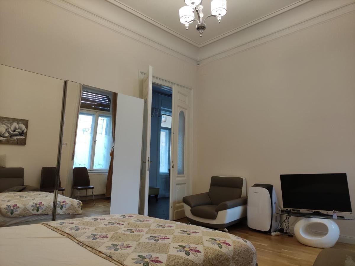 Falk Miksa Apartment Будапеща Екстериор снимка